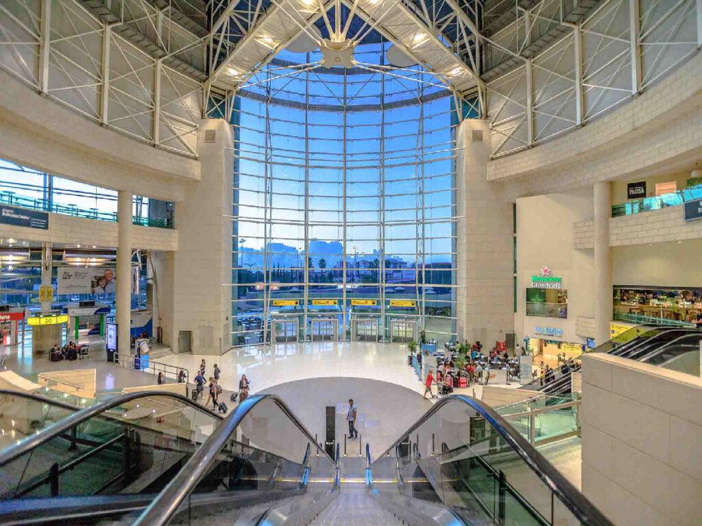 Lisbon-Airport-escalators